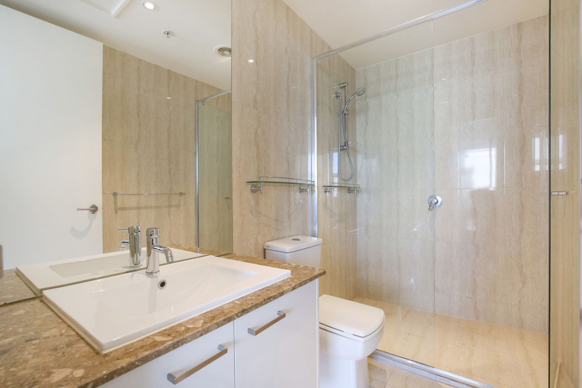 **Modern Apartment Living**