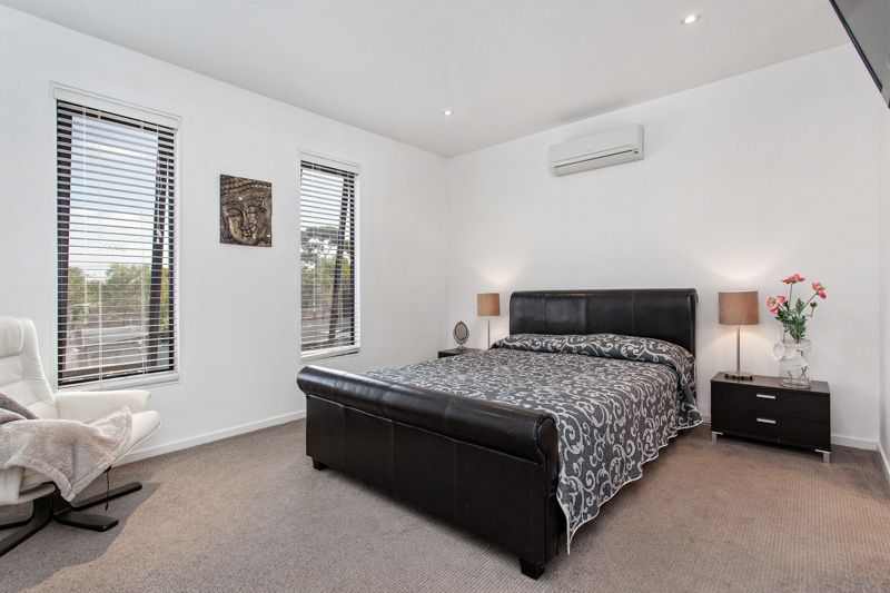 24 Avoca Street (off Woods St), Yarraville - Thumbnail 7