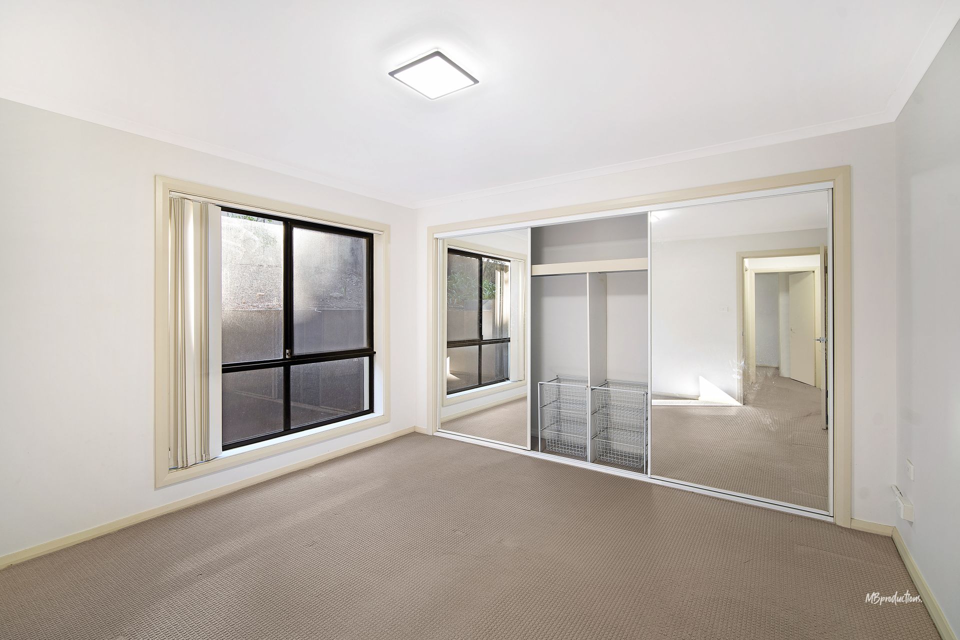 Real Estate For Lease 3/1315 Loftus Street Wollongong , NSW