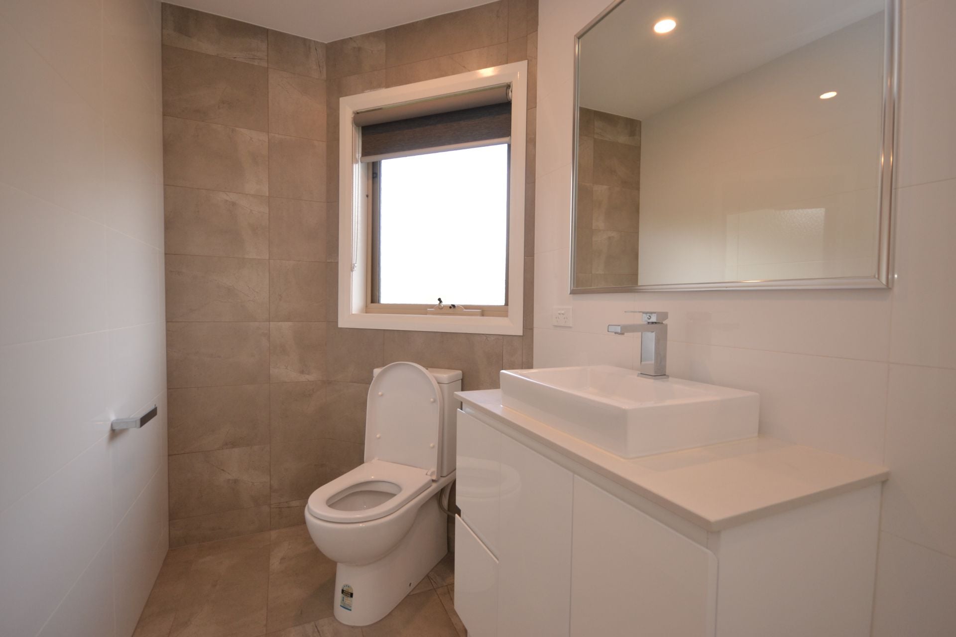 CONTEMPORARY DELIGHT – THE EPITOME OF ELEGANCE OVERLOOKING PARKLANDS