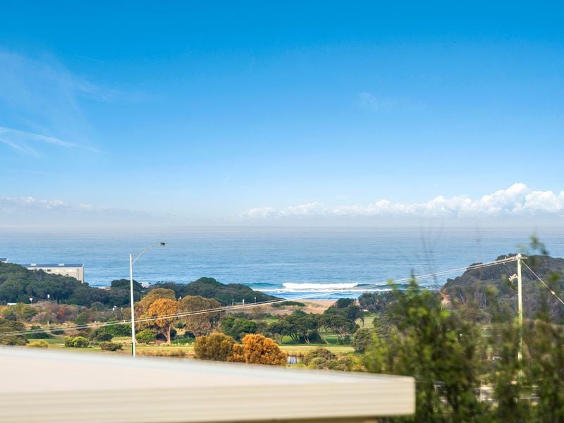 8 Spring Valley Drive, Torquay - Thumbnail 3