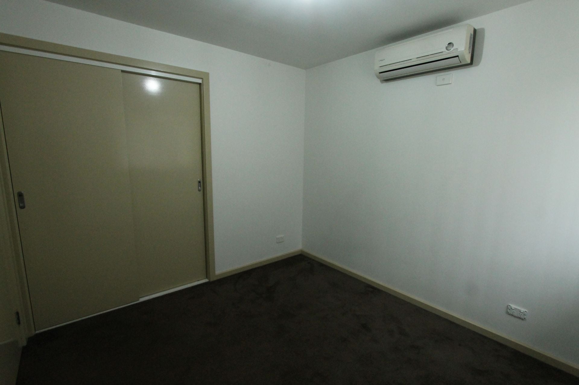 Modern, One Bedroom Unit!