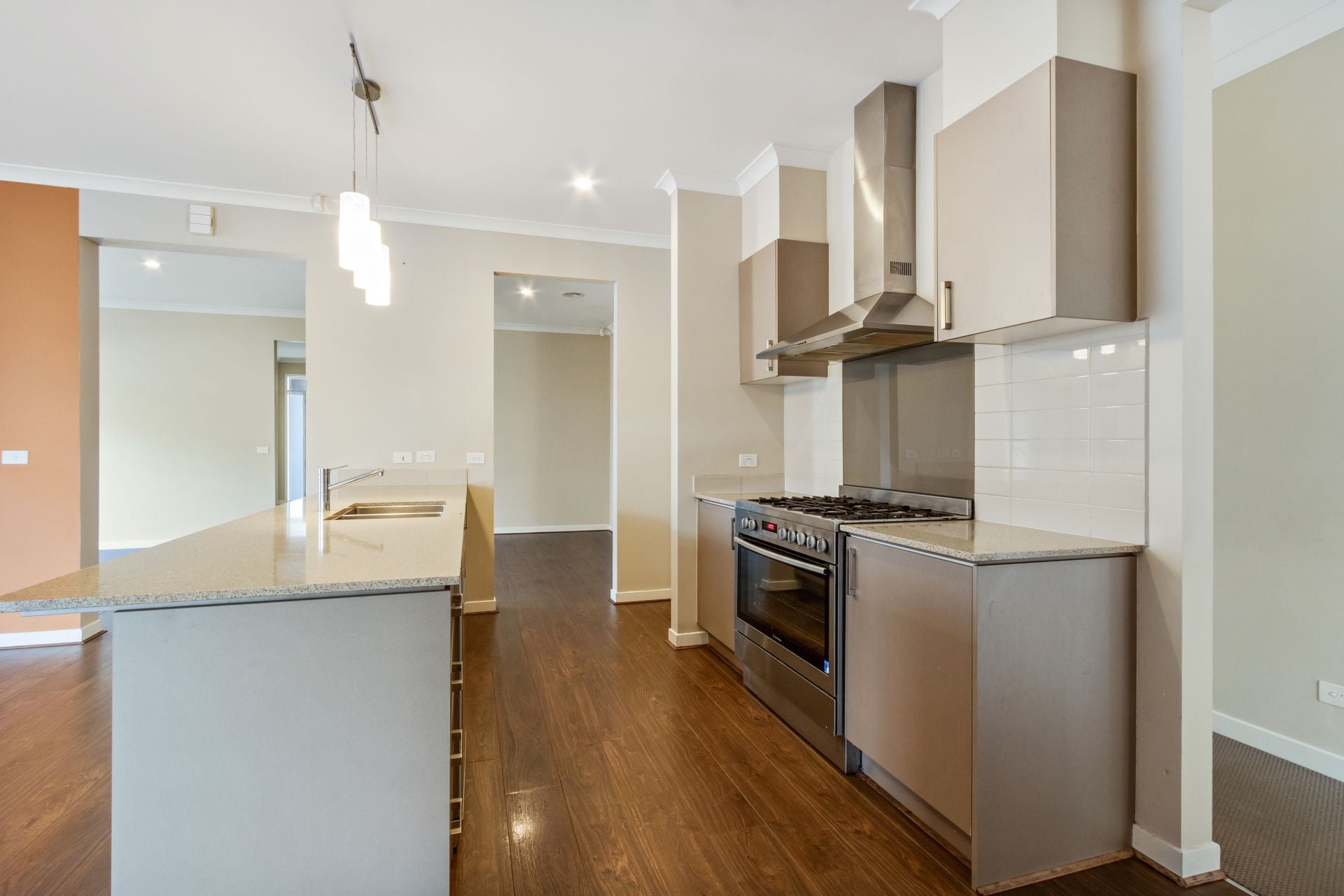 CONVENIENT & MODERN STYLE LIVING
