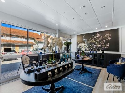 HIGHLY EXPOSED RACECOURSE ROAD OFFICE OR RETAIL SPACE