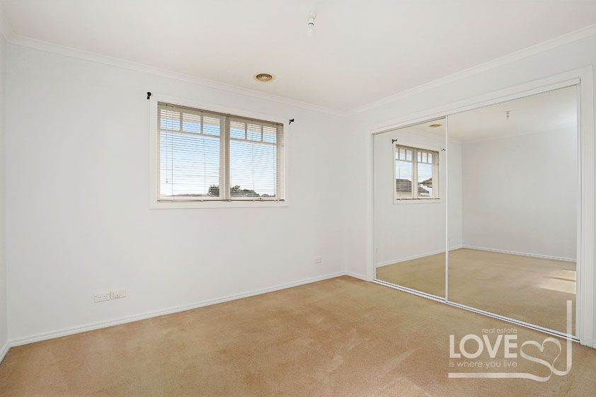 EASY WALK TO ALL AMENITIES   *Insp Thur 3rd Nov @ 4.40pm & Sat 5th Nov @ 11:15am*
