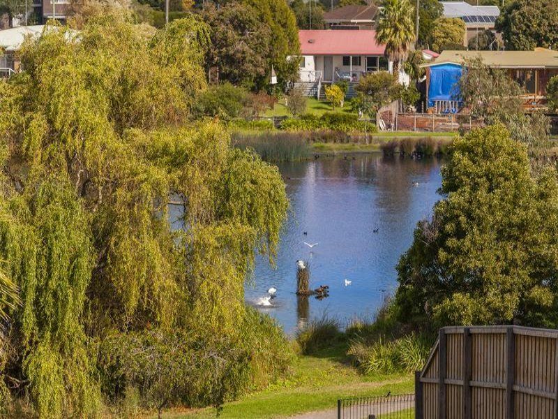 16 Riviera Crescent OCEAN GROVE VIC, Ocean Grove - Thumbnail 4