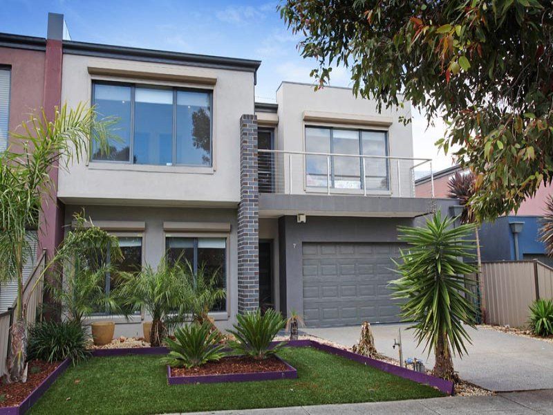 7 Waterside Drive, Burnside Heights - Thumbnail 2