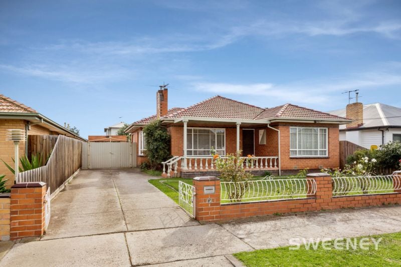 13 Begonia Avenue, Altona North - Thumbnail 2