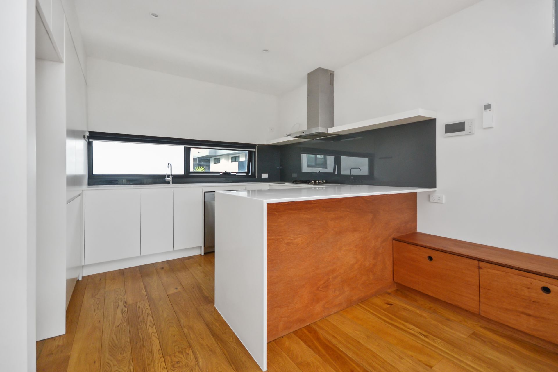 STYLISH MODERN LIVING