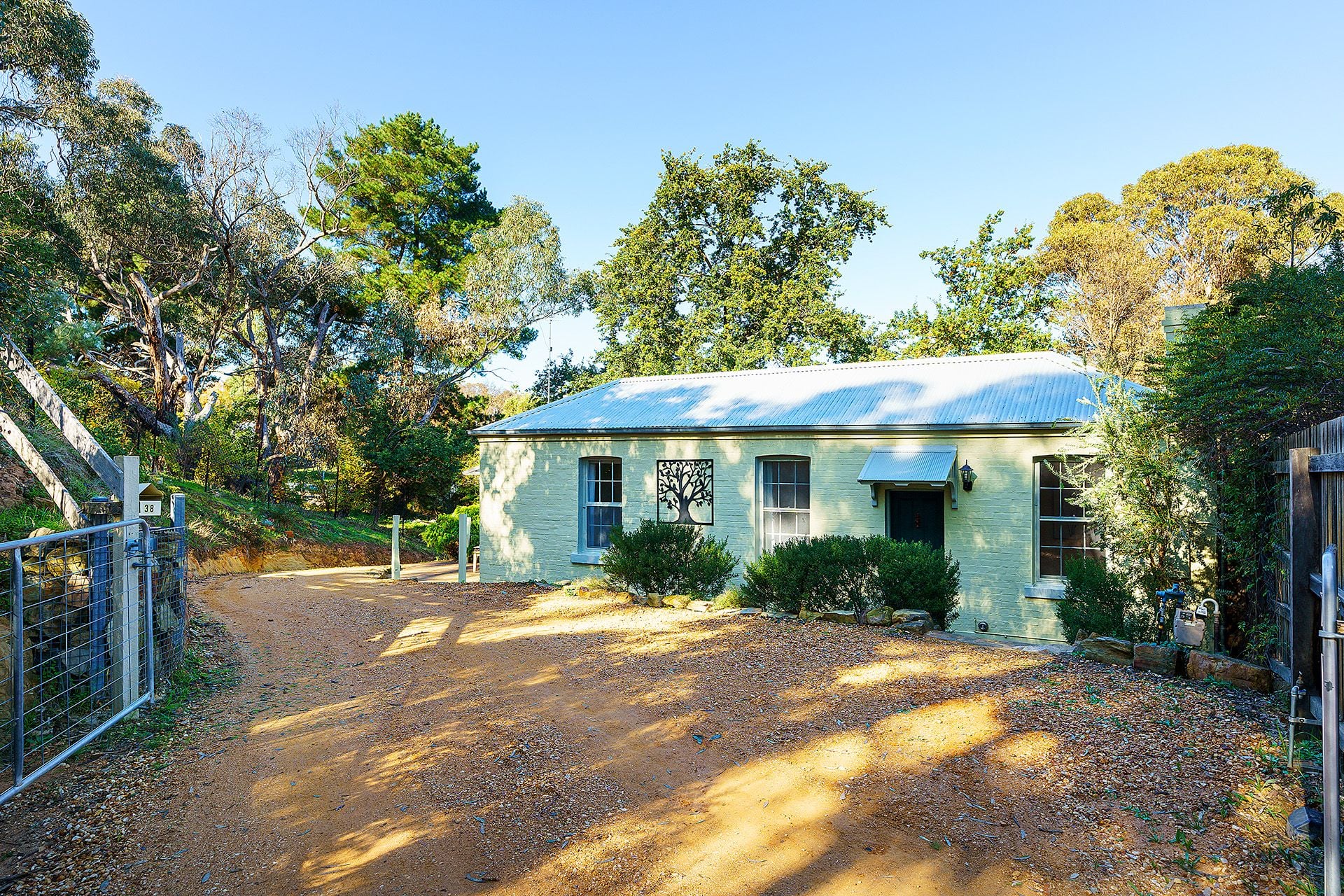 38 Parker Street, Castlemaine - Thumbnail 2