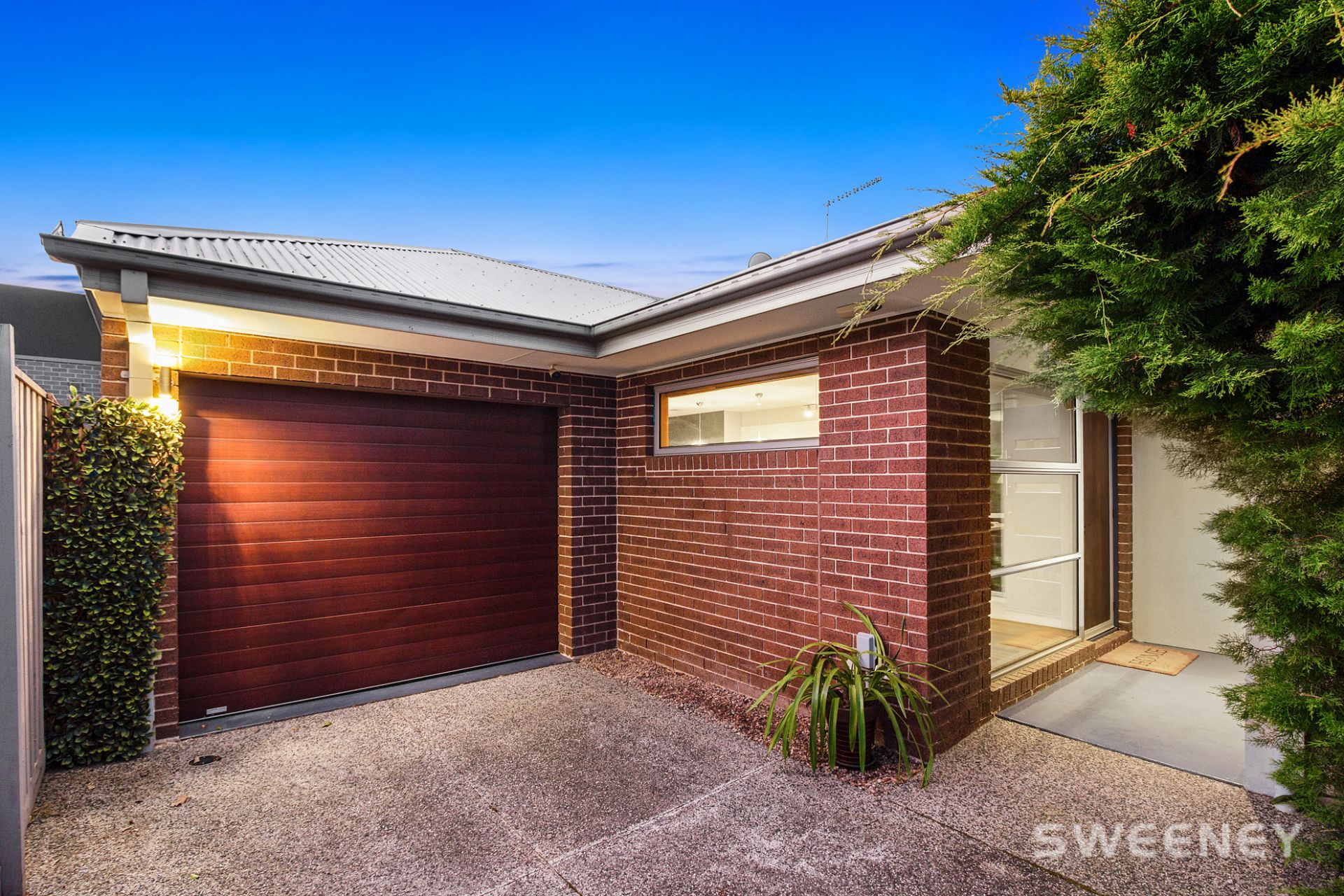 2/77 Maidstone Street, Altona - Thumbnail 2