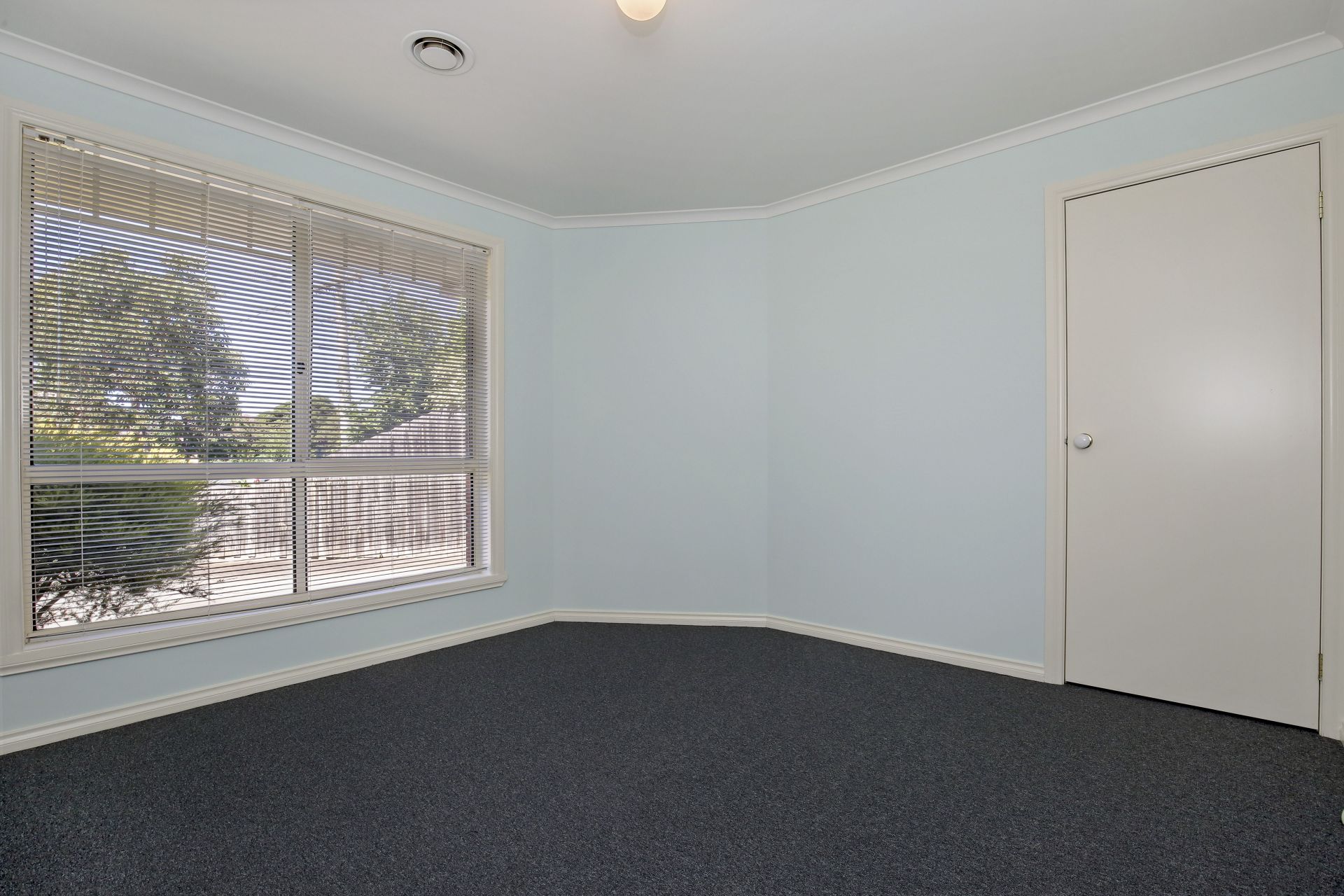 TWO BEDROOM DELIGHT!