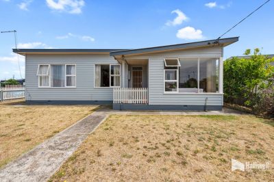 4
 
 
 
  
 
 
 1
 
 
 
  
 
 
 2
 
 
 
 
 
 
 
 157 Gunn Street, Devonport TAS 7310, Devonport - Thumbnail 3