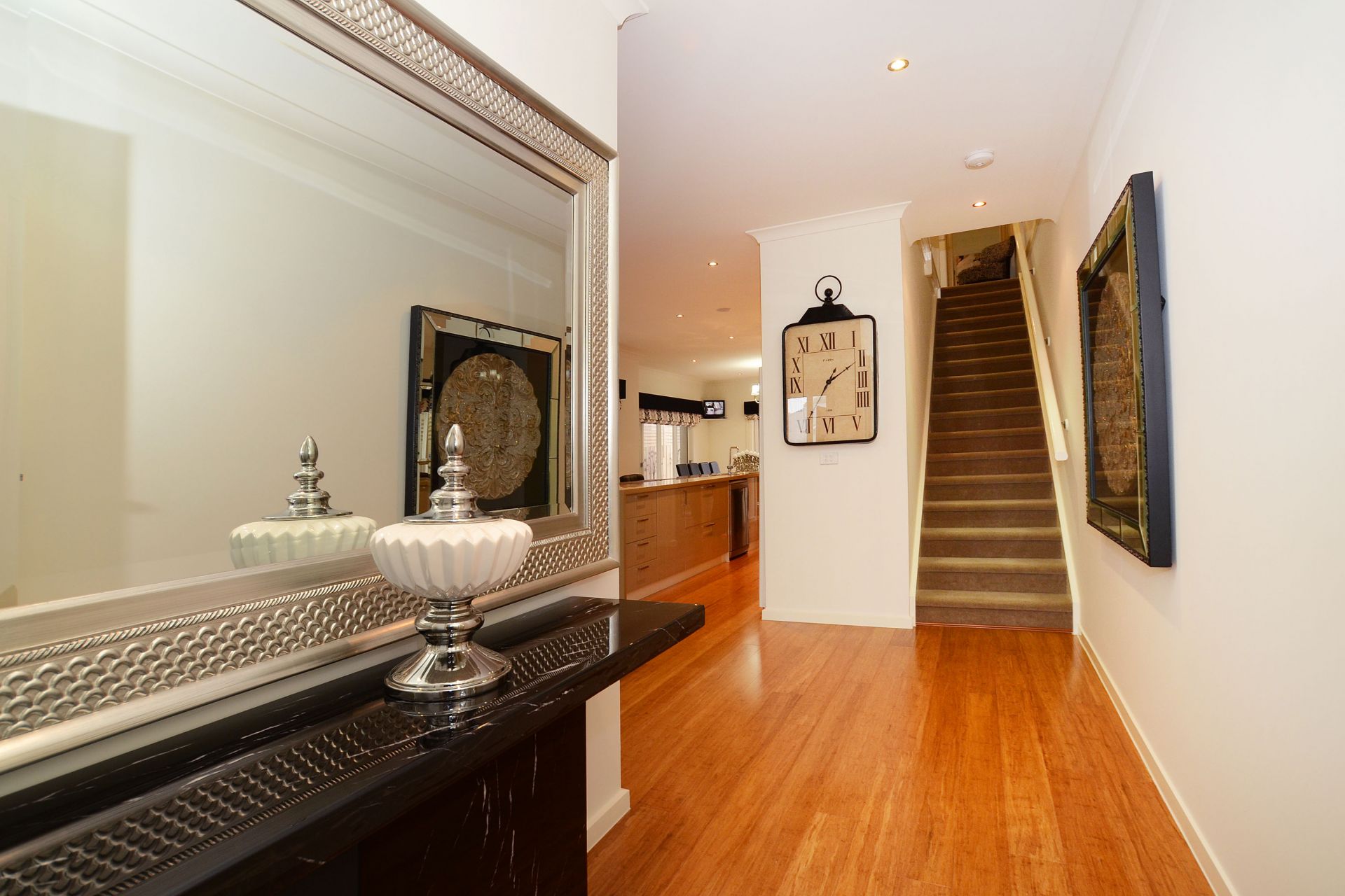 REFINED TOWN RESIDENCE