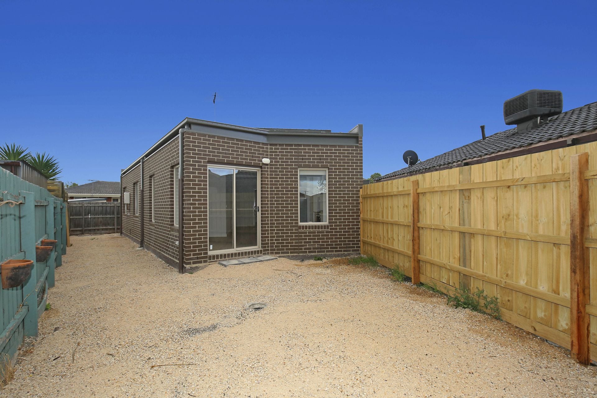 BRAND NEW IN THE HEART OF EPPING