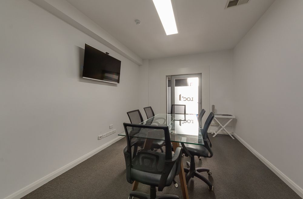 FANTASTIC CENTRALLY BASED FREMANTLE OFFICE!
