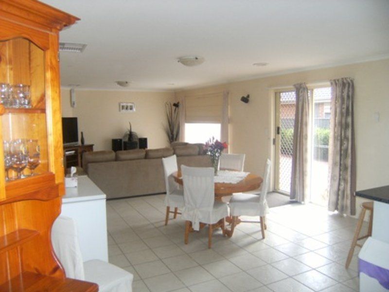 13 Paringa Way, BURNSIDE, Burnside - Thumbnail 5