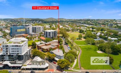 STONES CORNERS BEST EXPOSED FREESTANDER WITH THE LAND TO MATCH!