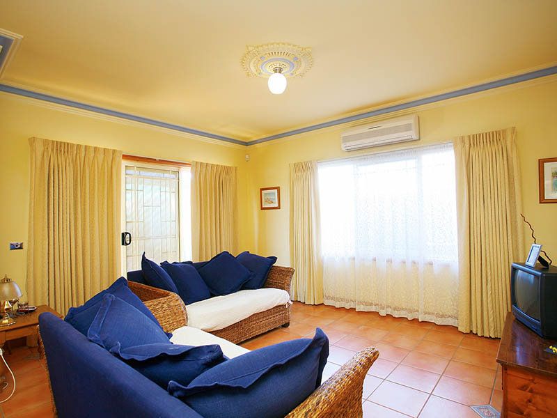 13 Prospector Drive, Cairnlea - Thumbnail 4