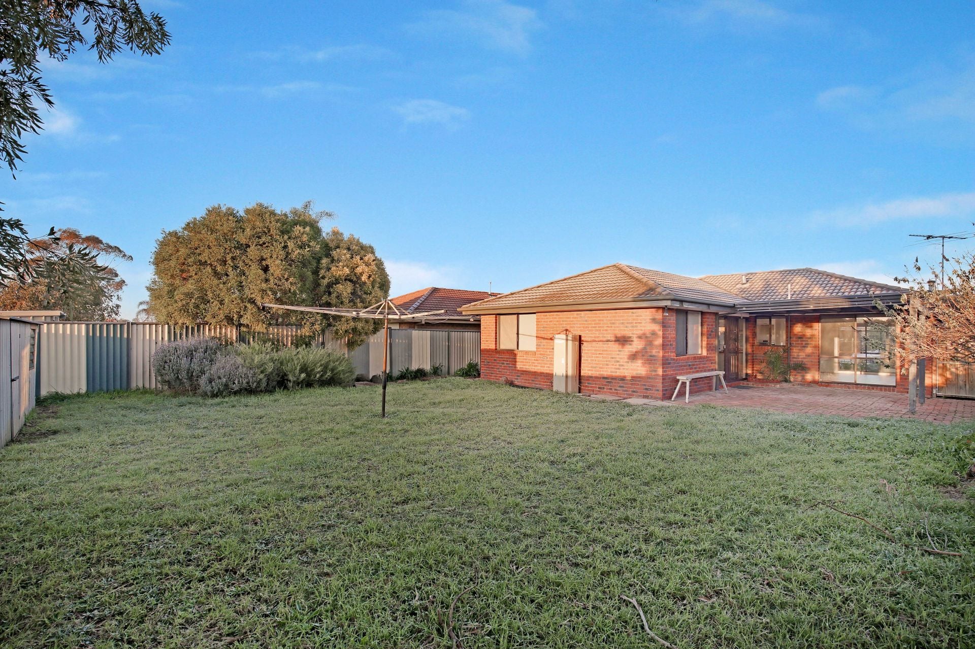 Freshly Painted 3 Bedroom Family Home!!
