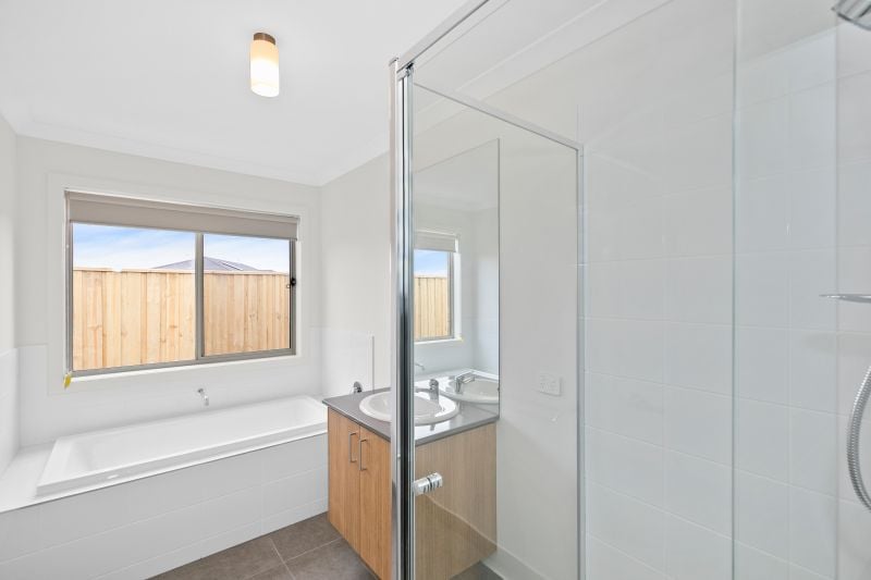 8 Hubbard Street, Wyndham Vale