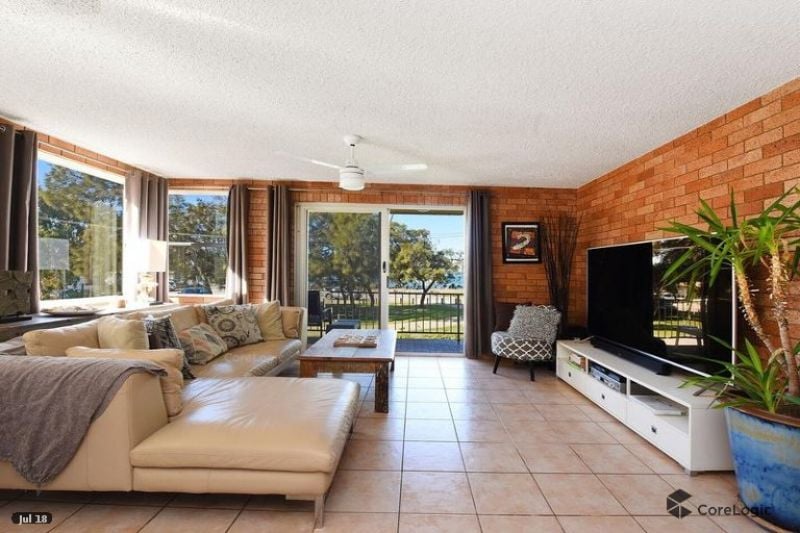 1/17 Landsborough Parade Golden Beach QLD, Golden Beach - Thumbnail 4