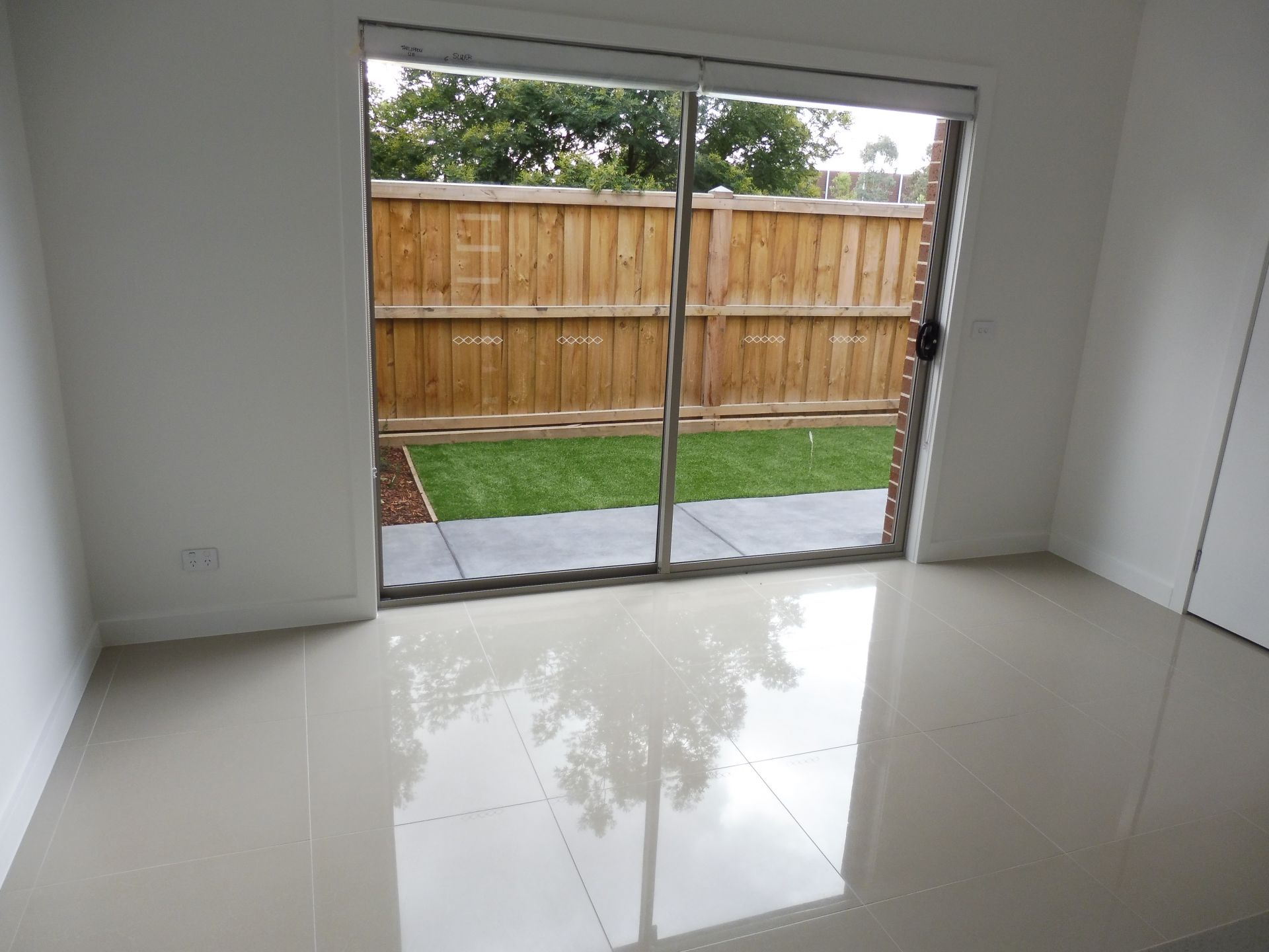 Brand New 6 Star Contemporary Living Townhouse