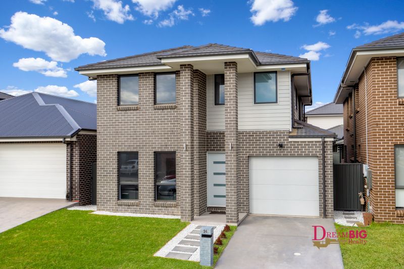NORTH-FACING DOUBLE STOREY STUNNER!!
