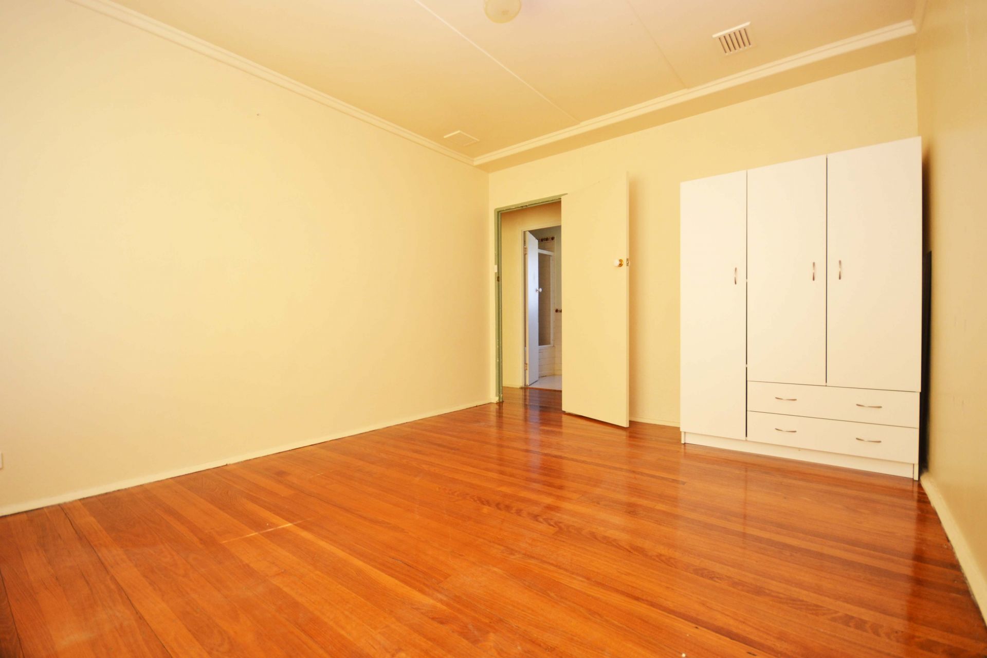 NEAT AND TIDY THREE BEDROOM