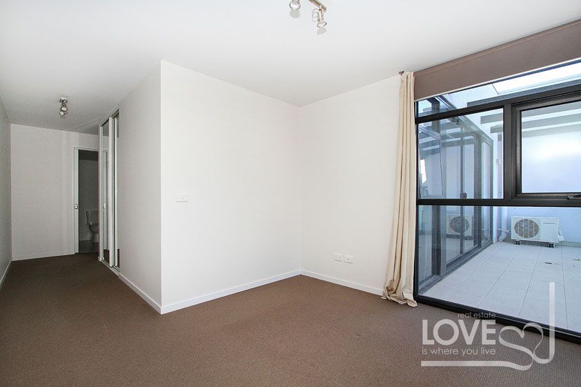 2 BEDROOMS, 2 BATHROOMS... THE PERFECT COMBINATION
