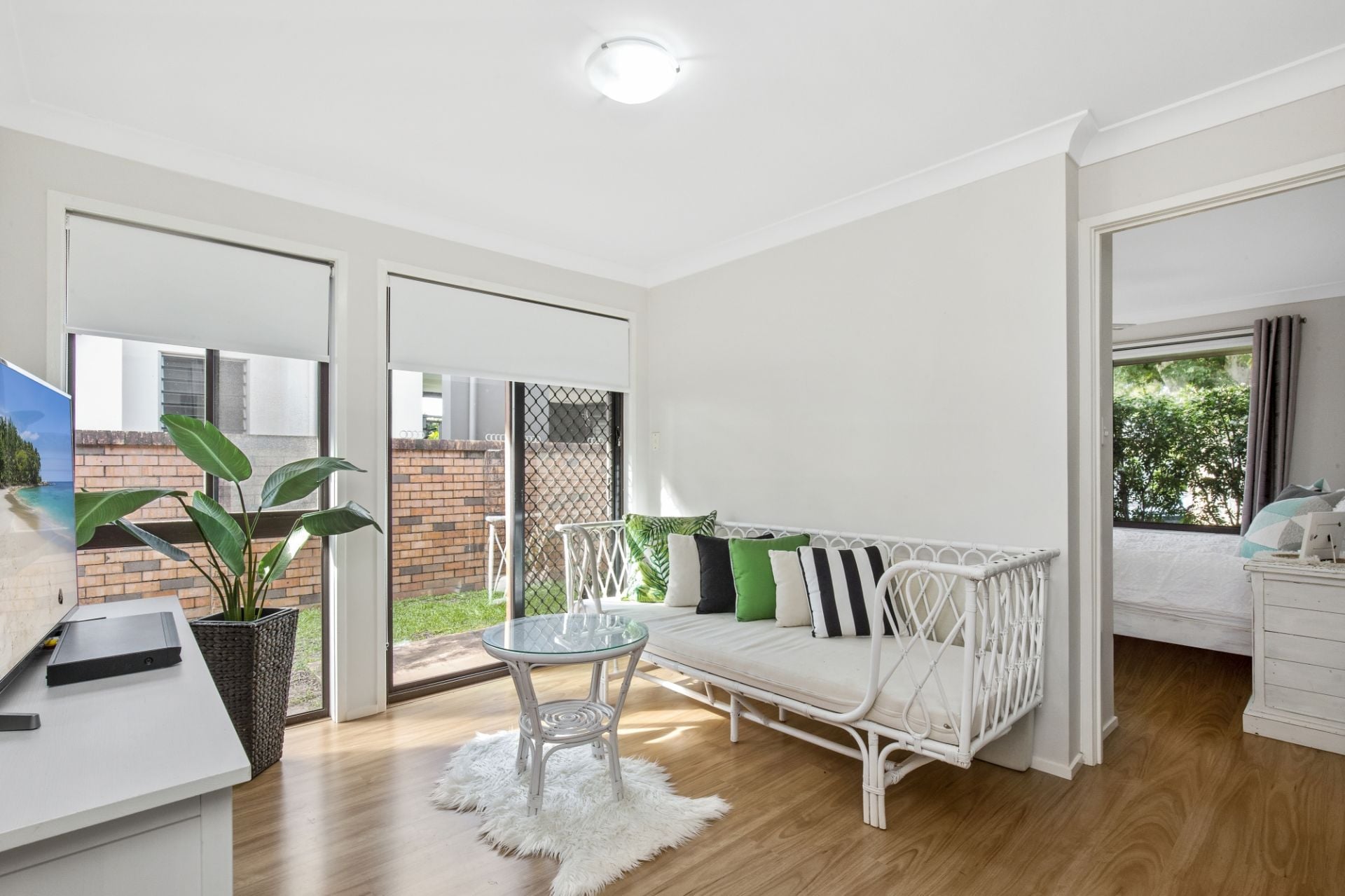$ 1,600,000, Broadbeach Waters - Image 1
