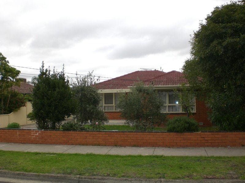 19 Hazel Avenue, Thomastown