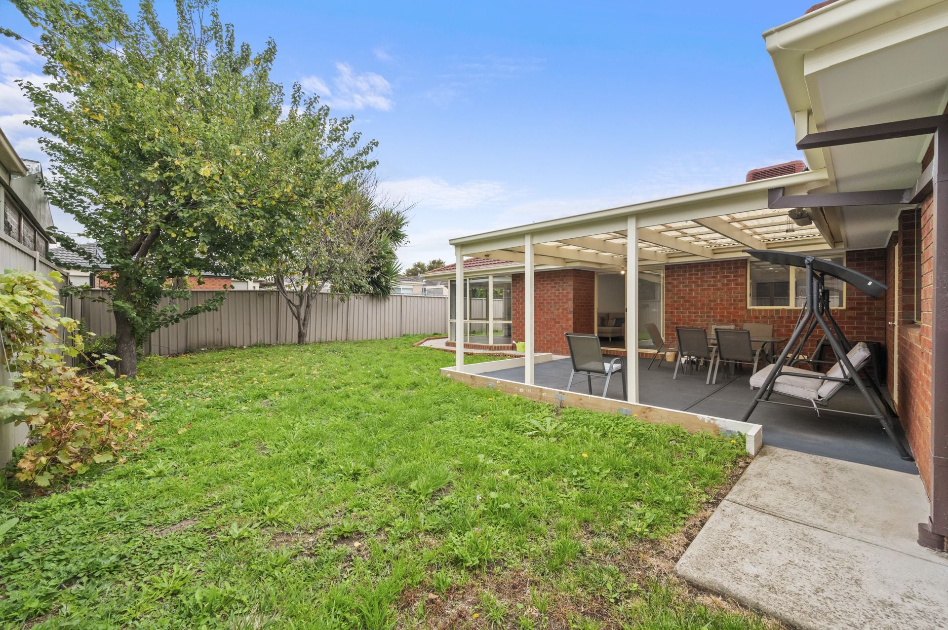 BEAUTIFUL FAMILY HOME- GREAT LOCATION