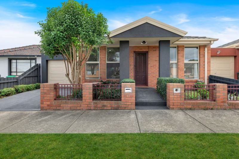 54A Cedar Street, Thomastown