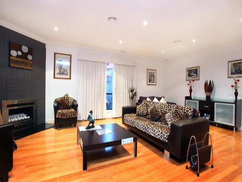 6 Linlithgow Parade, Caroline Springs - Thumbnail 3