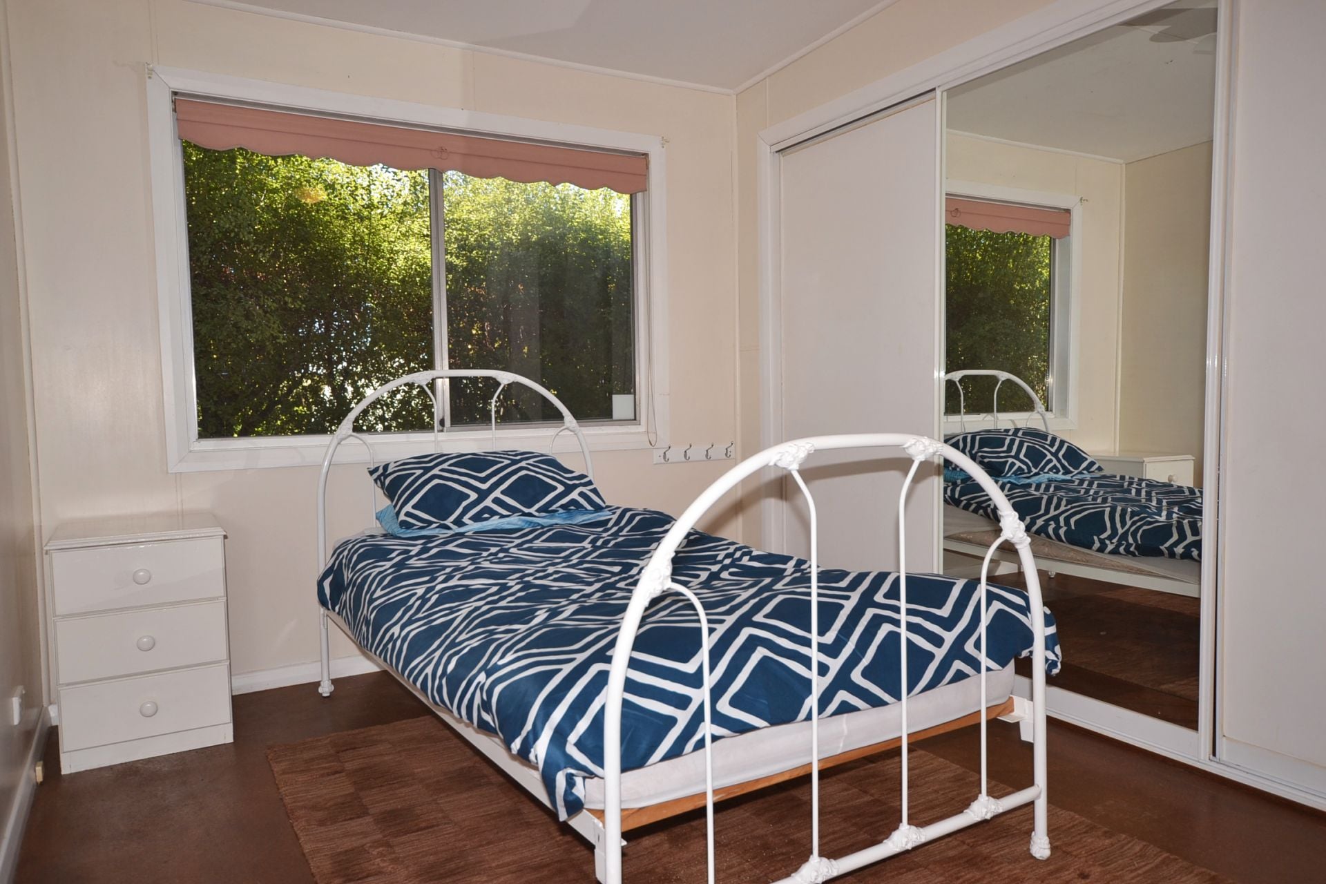 SPACIOUS ONE BEDROOM UNIT