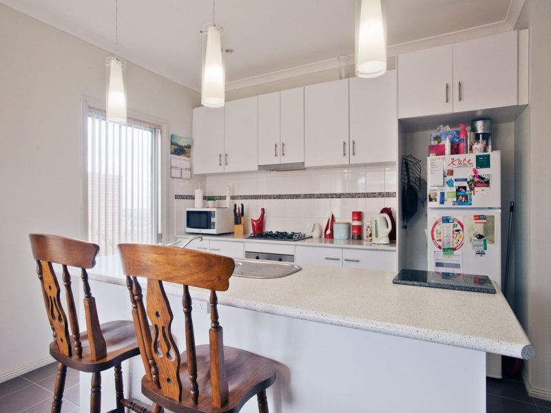 1/10-12 Ross Street, Bacchus Marsh - Thumbnail 5