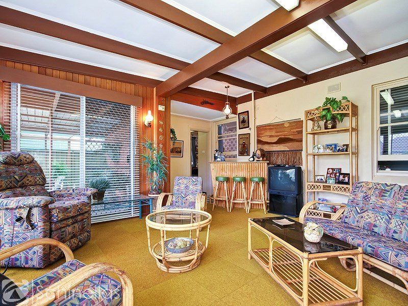 19 Lynton Avenue, North Brighton - Thumbnail 8