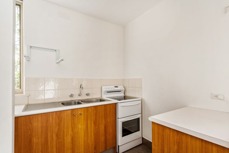 2/51 Stirling Street, Footscray - Thumbnail 6