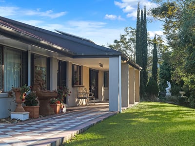 TUSCAN-INSPIRED FAMILY LIVING ONLY 10 MINUTES TO SAMFORD VILLAGE