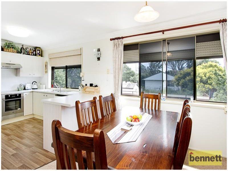 35 Bradley Road, South Windsor - Thumbnail 8