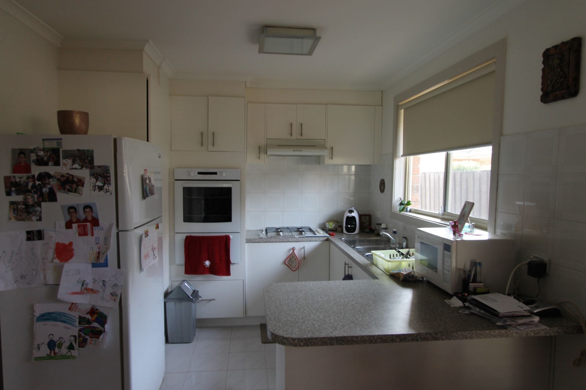 ***APPROVED APPLICATION PENDING*** 2 BEDROOM UNIT IN QUIET & CENTRAL LOCATION