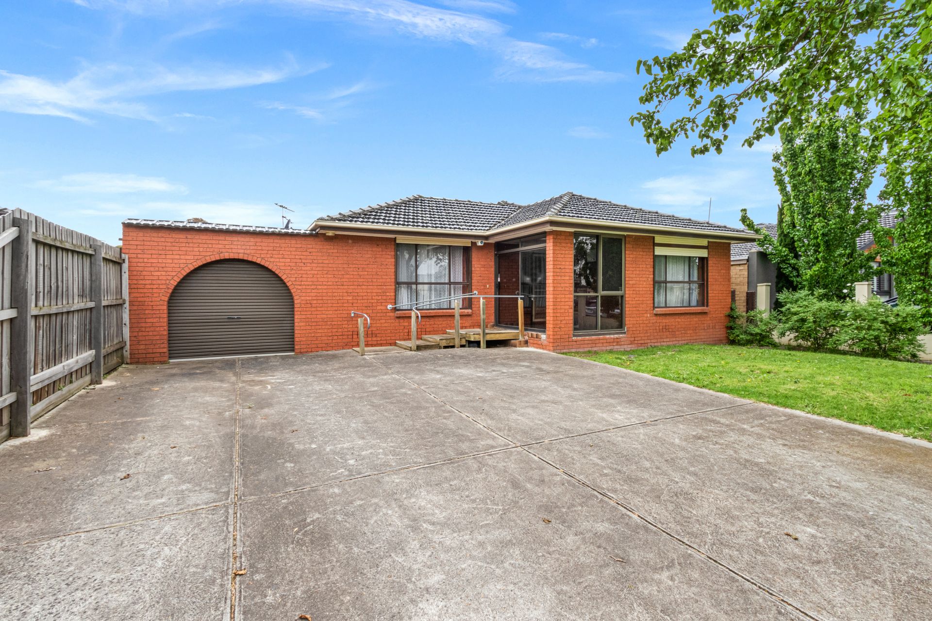 IDEAL FAMILY HOME
