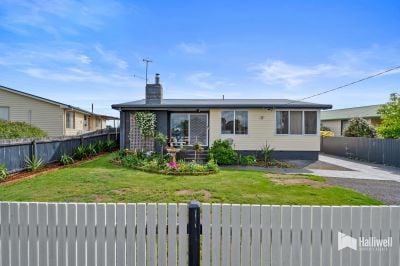 9 Brooke Street, East Devonport, East Devonport - Thumbnail 4