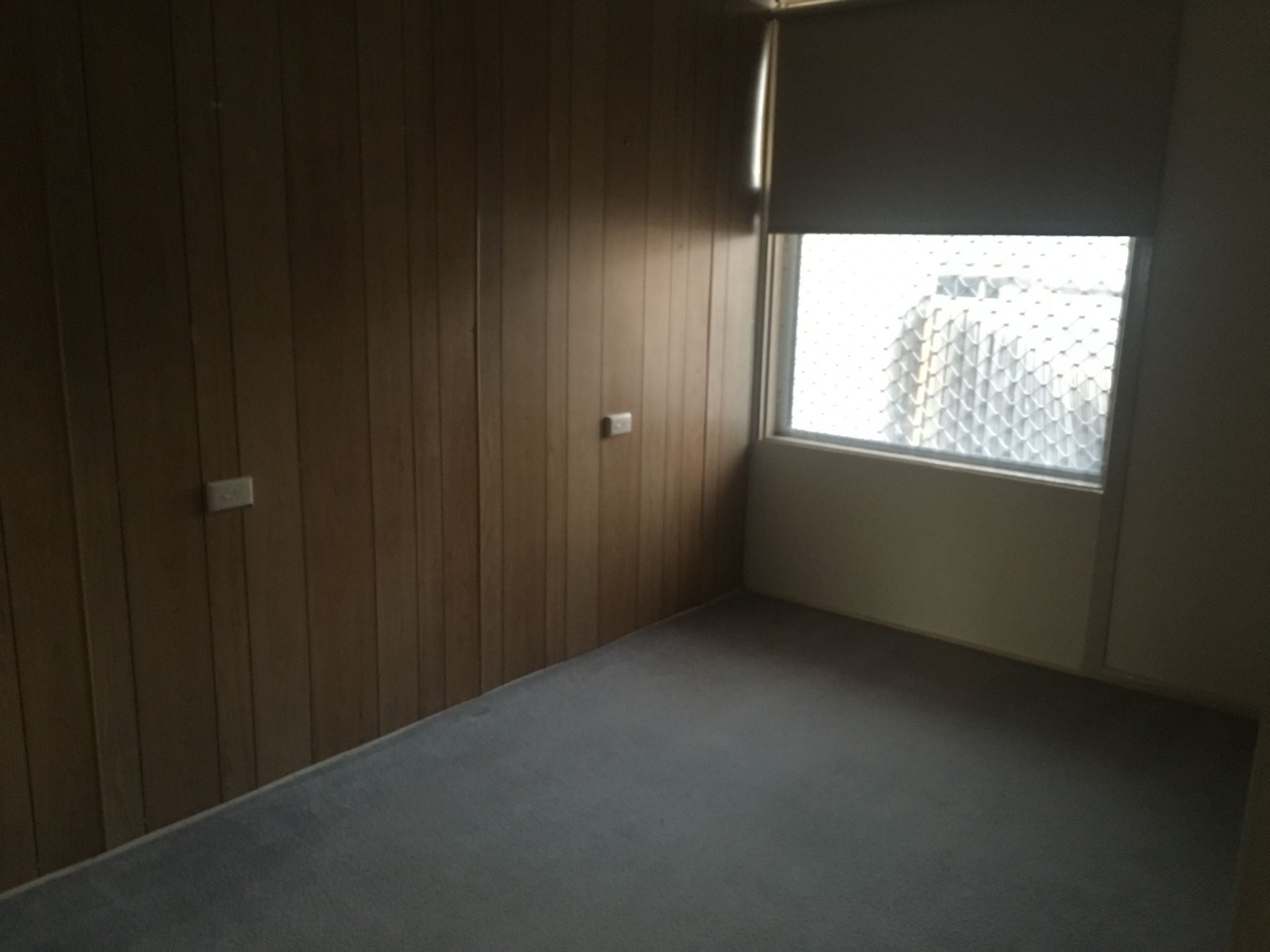 TIDY UNIT FOR LEASE!
