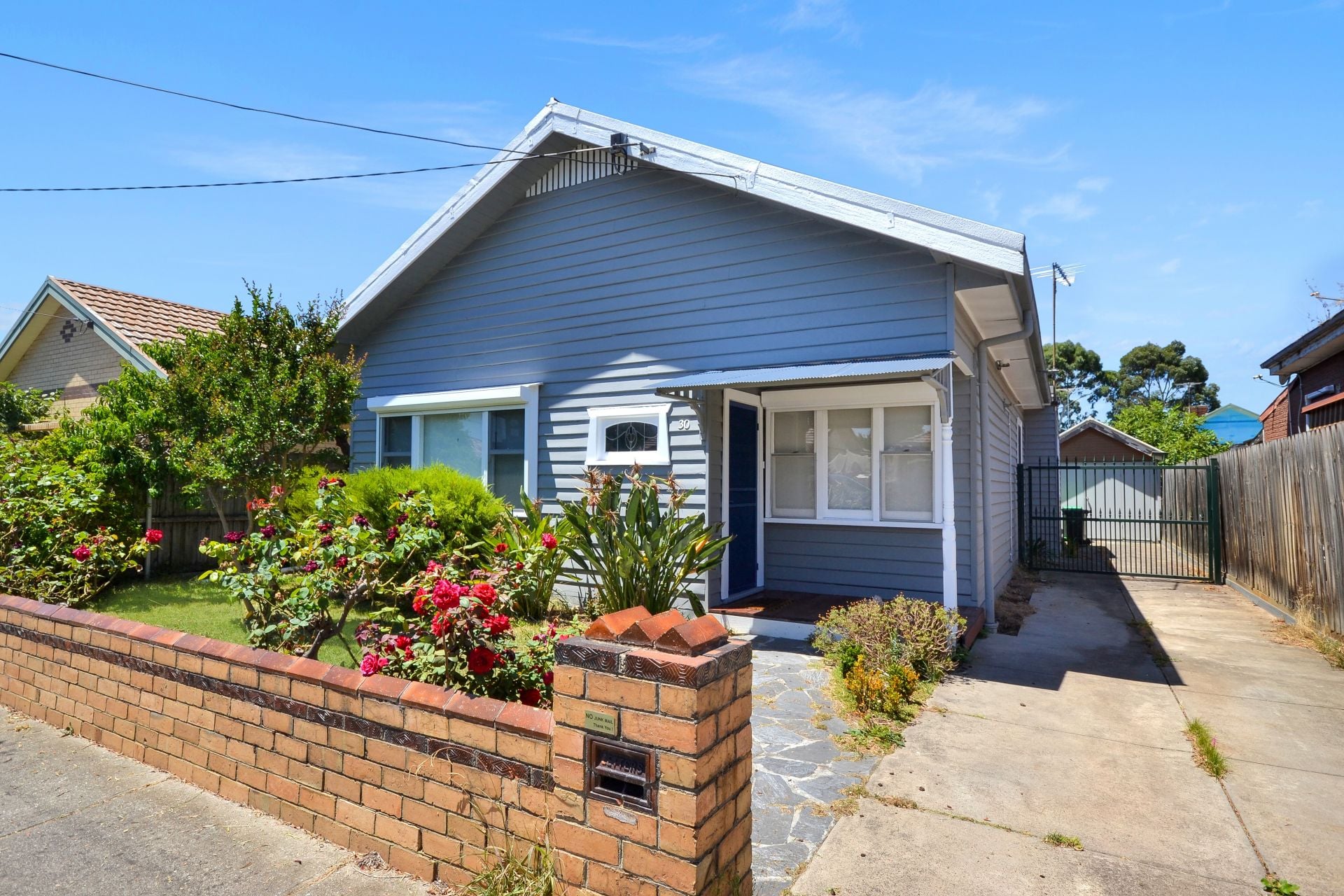 CONTEMPORARY DELIGHT IN COBURG