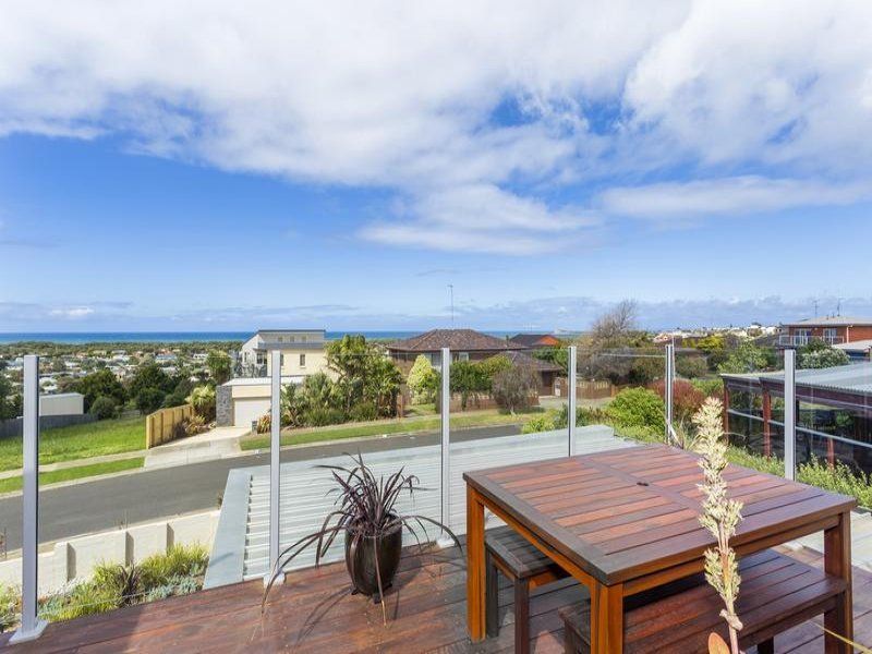 20 Canis Crescent OCEAN GROVE VIC, Ocean Grove - Thumbnail 4