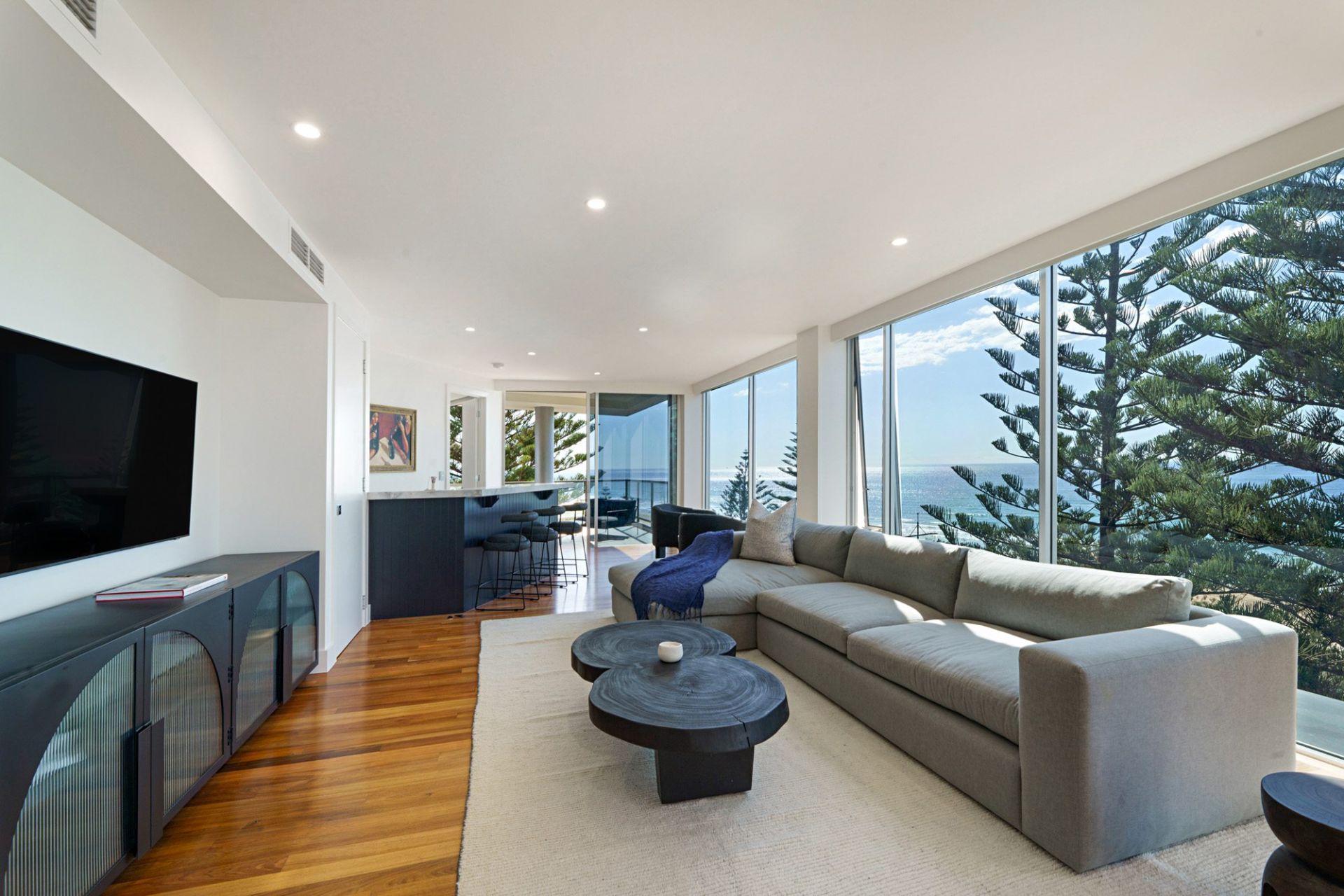 6/5 Laycock Street, Surfers Paradise - Thumbnail 7