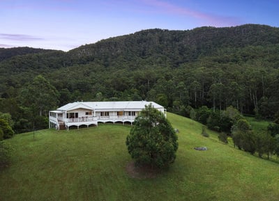 Classic Beauty & Country Serenity