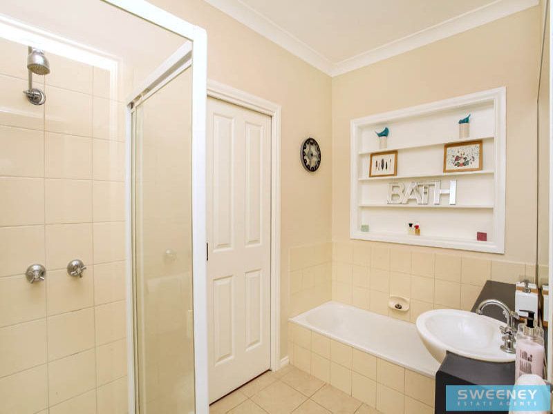 27 Naracoorte Drive, Caroline Springs - Thumbnail 7